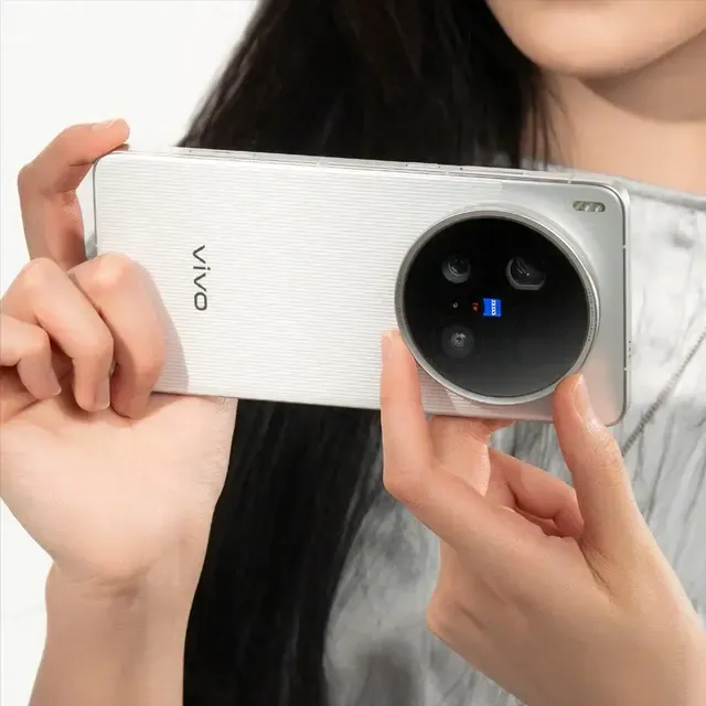 vivo、OPPO超大杯影像對決:是“技術革命”還是“參數內卷”? – PCNow